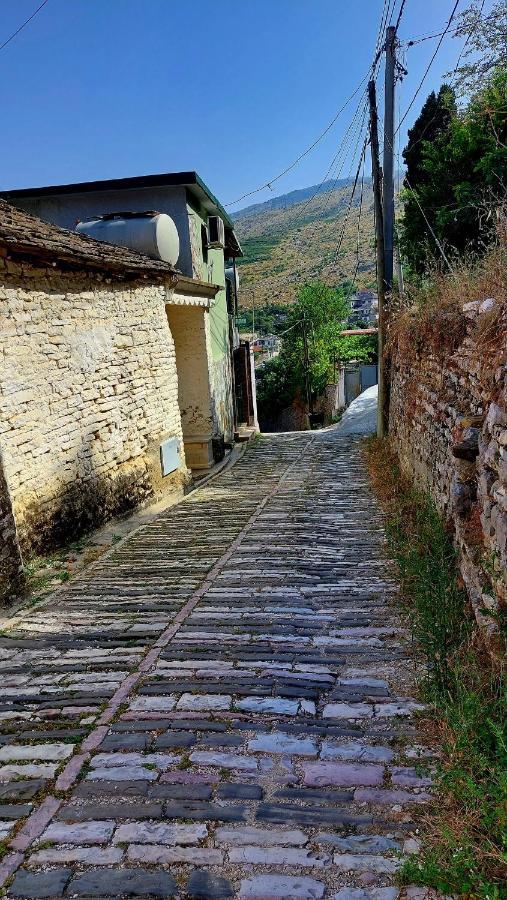 Relax Guesthouse Gjirokastër Exterior foto